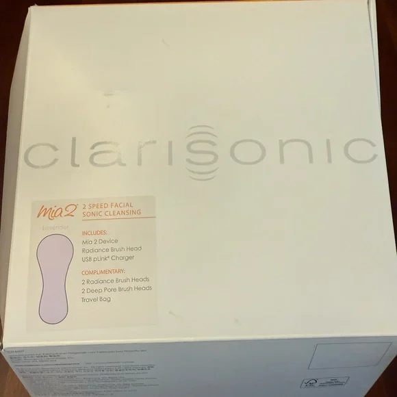 NIB Clarasonic Mia 2 With Extra Brush Heads and Cleansers - Picture 7 of 12